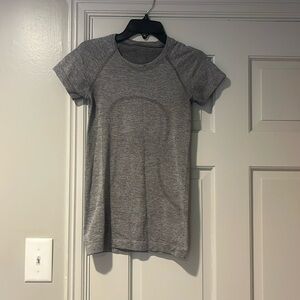 Gray lululemon swiftly tech